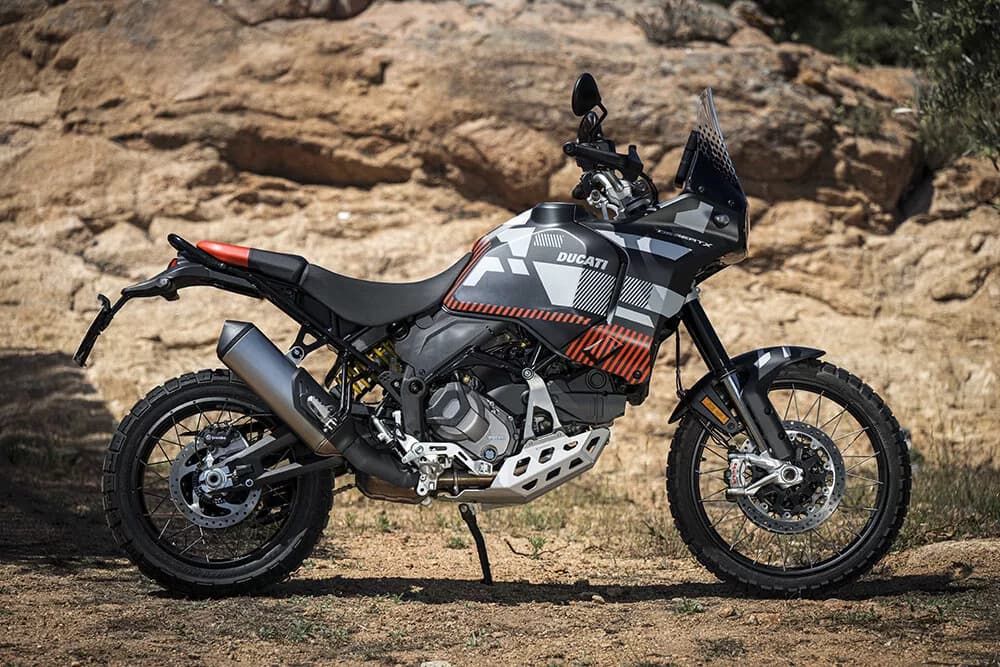 Ducati DesertX — Standard — 2022–2026