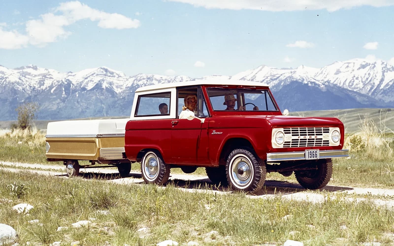 Ford Bronco (1st gen) — 1966–1977