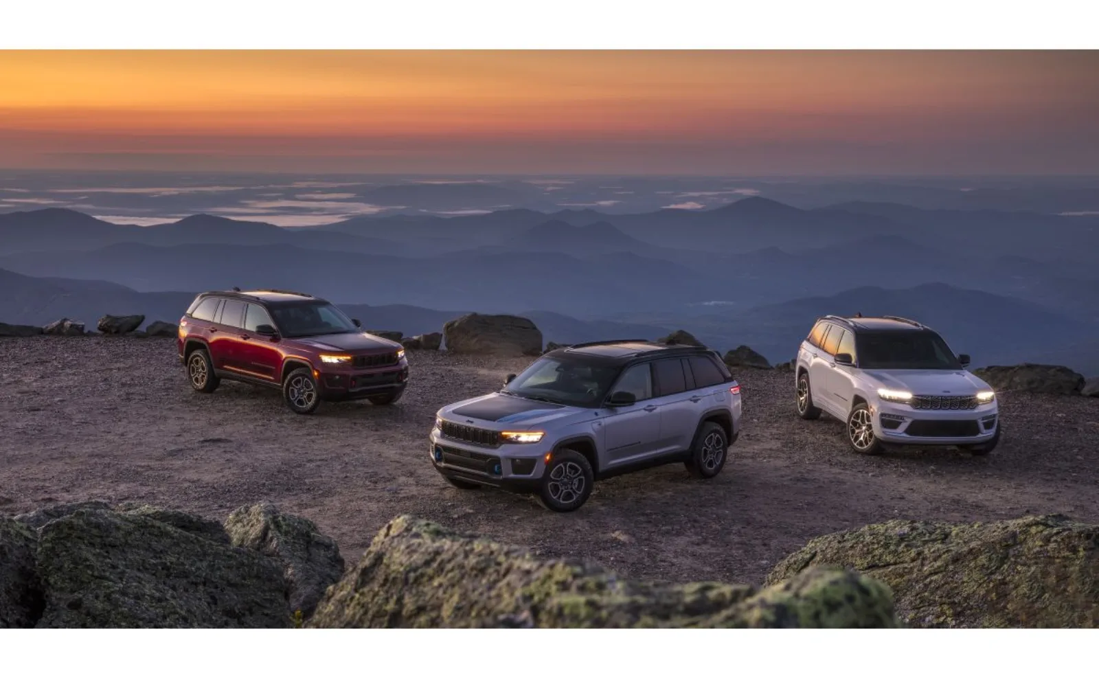 Jeep Grand Cherokee (WL) Trailhawk 4x4 (4xe from 2023) — 2021–