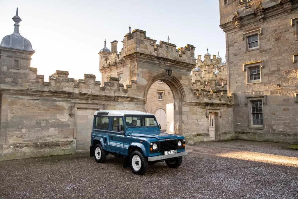 Land Rover Defender (classic, L316) 90 Td5/TDCi — 1990–2016